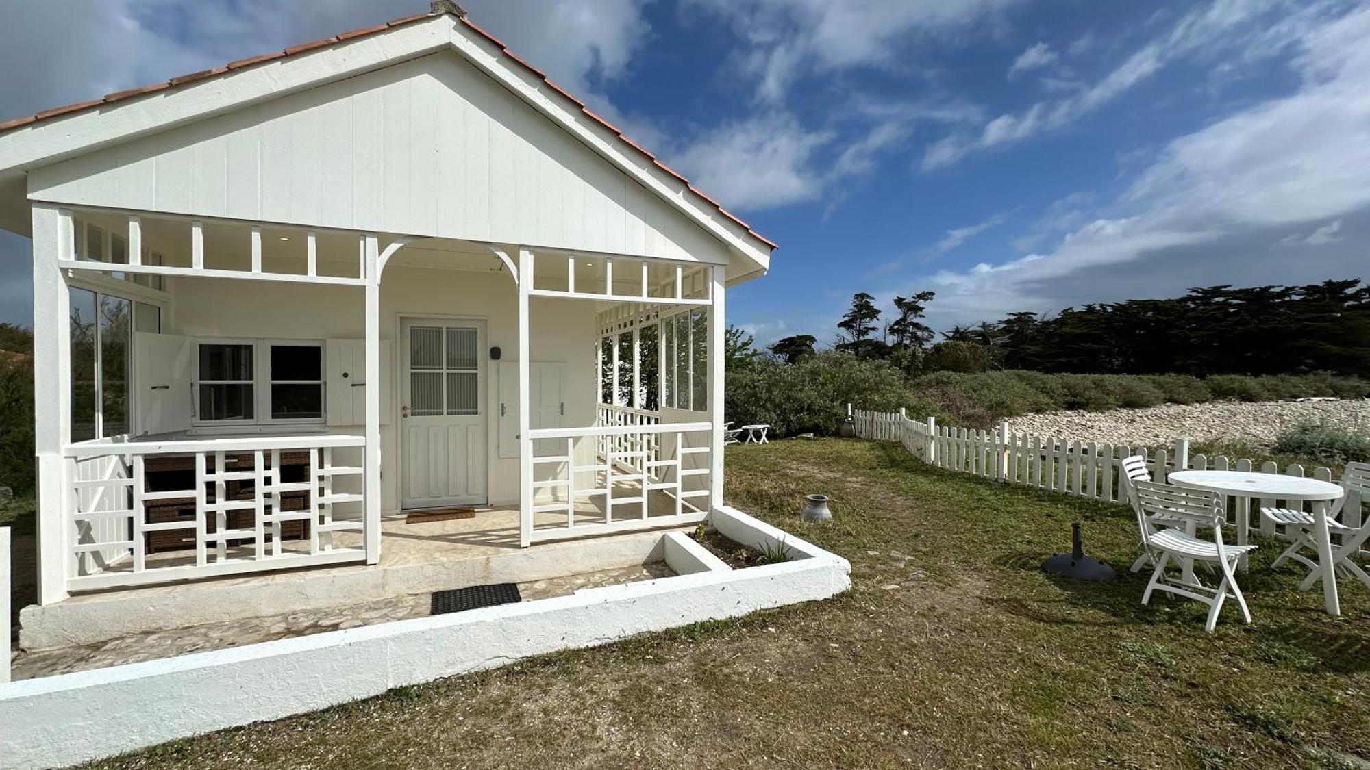 Maison Sur La Plage Avec Vue Mer Panoramique Le Martray Exterior photo